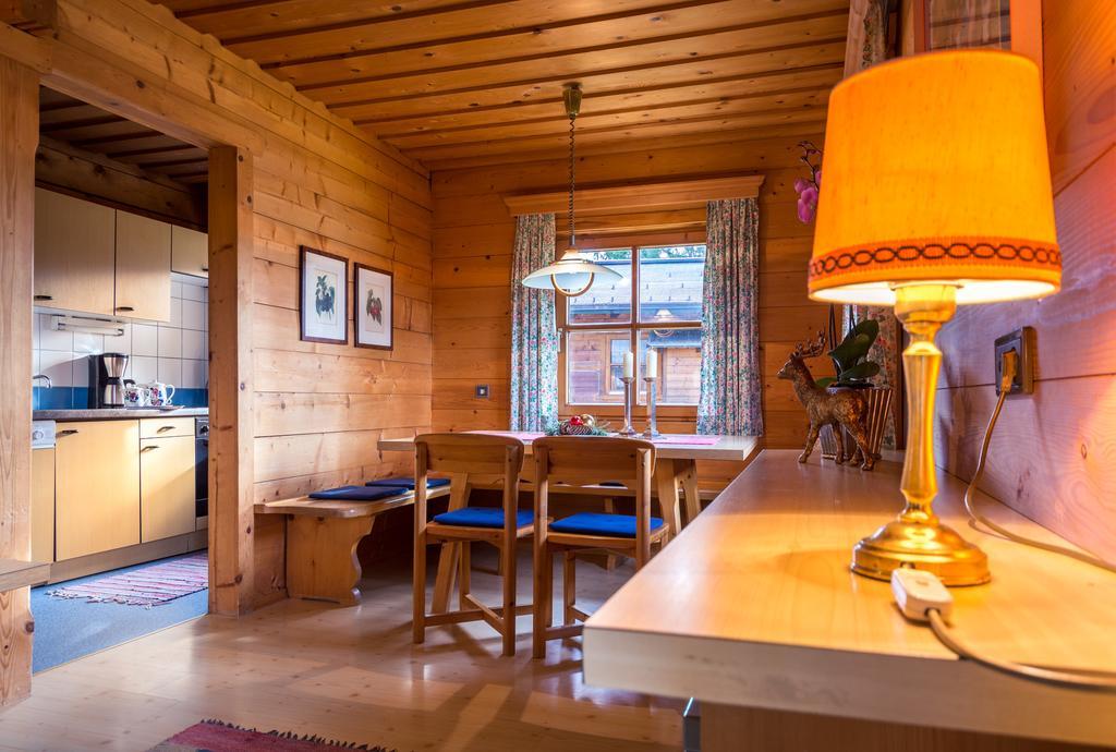 Chalets Ebner Eben Im Pongau Chambre photo